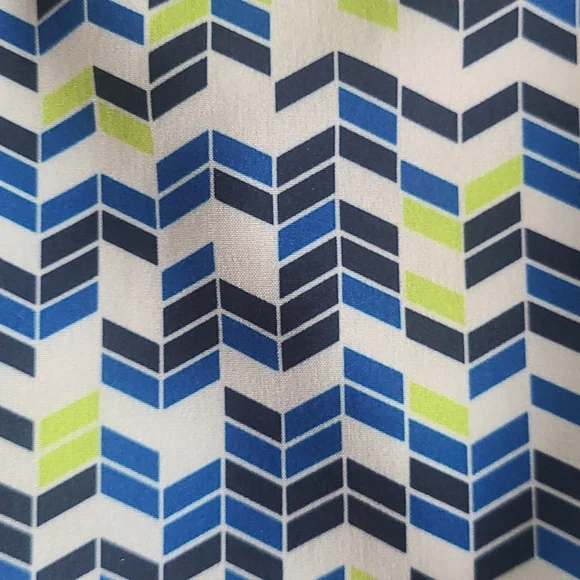 NWT IZOD Golf Skort. Size 14. Pockets Blues/White/Lime Side Zip. UPF-15 - Picture 4 of 10